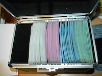 Kistje met div dvd's - afbeelding 2 van  2