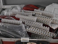 Kistje met elektrische materialen - afbeelding 2 van  4