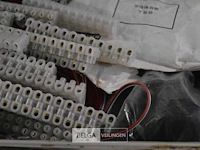 Kistje met elektrische materialen - afbeelding 4 van  4