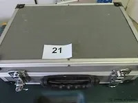 Kistje varia werkmateriaal - afbeelding 2 van  3