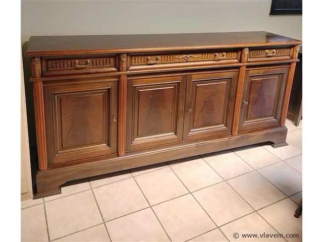 Klassieke dressoir - afbeelding 1 van  1