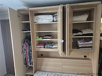 Kledij, jassen, beddengoed enzovoort volgens foto - afbeelding 5 van  8