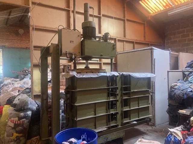 Kledijpers piferoen & co - afbeelding 1 van  7