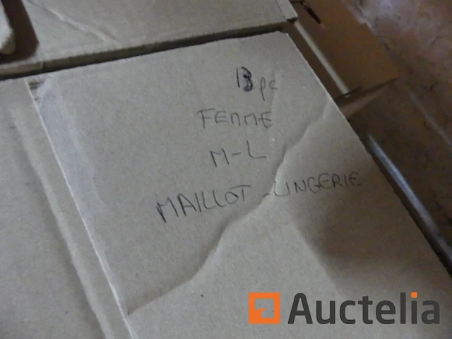 Kleding + tassen - afbeelding 2 van  7
