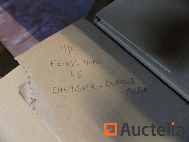 Kleding + tassen - afbeelding 6 van  7
