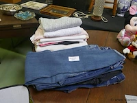 Kleding voor jong volwassenen - afbeelding 1 van  1