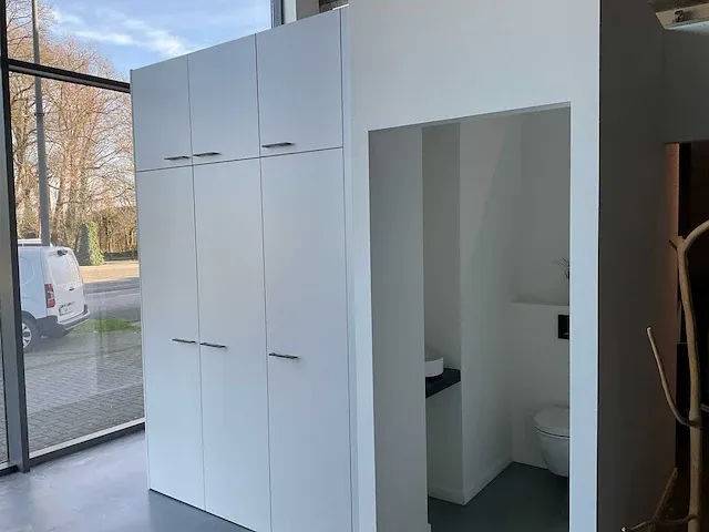 Kledingkast - afbeelding 1 van  11