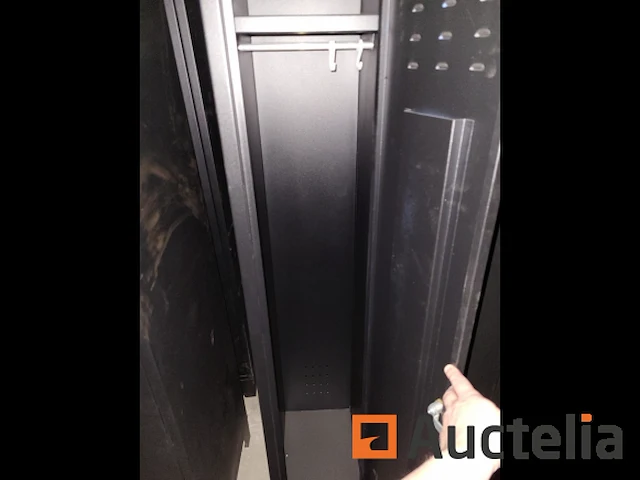 Kledinglockers - afbeelding 2 van  3
