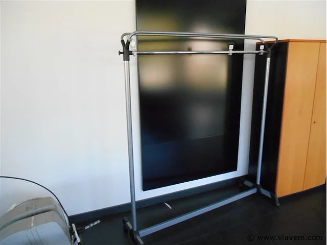 Kledingrek 155x175 - afbeelding 1 van  1