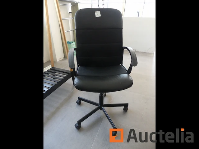 Kledingrek en bureaustoel - afbeelding 5 van  12