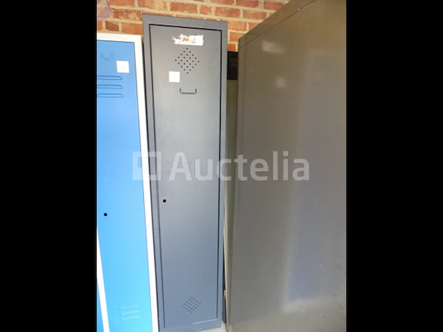 Kleedkamers en kantoorkast - afbeelding 6 van  15