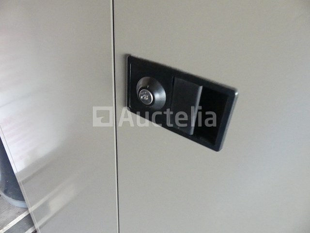 Kleedkamers en kantoorkast - afbeelding 2 van  15