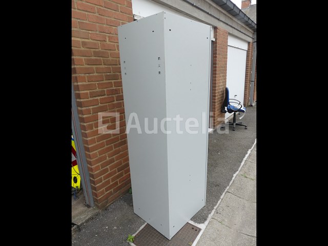 Kleedkamers en kantoorkast - afbeelding 3 van  15