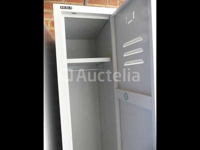 Kleedkamers en kantoorkast - afbeelding 10 van  15