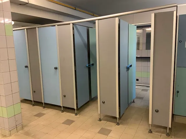 Kleedkamers - afbeelding 1 van  3