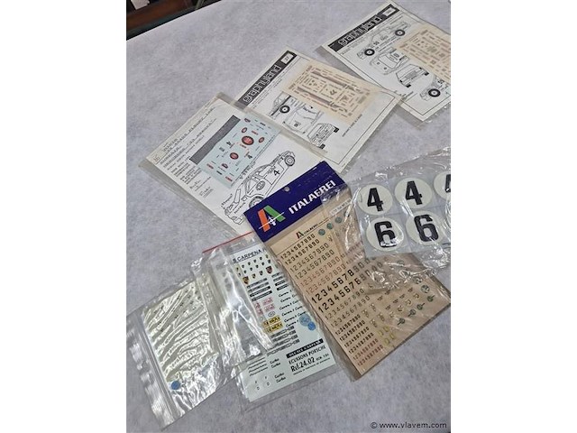 Kleefletters en cijfers autos - afbeelding 3 van  3