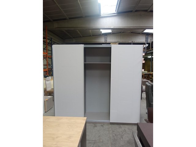 Kleerkast - afbeelding 8 van  9