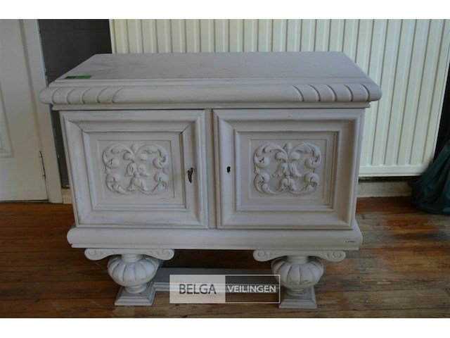 Klein gepatineerd kastje 87 op 40 x70 cm - afbeelding 1 van  3