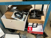 Kleine partij diverse bouwmaterialen, elektrotoebehoren en pictogramborden - afbeelding 11 van  26