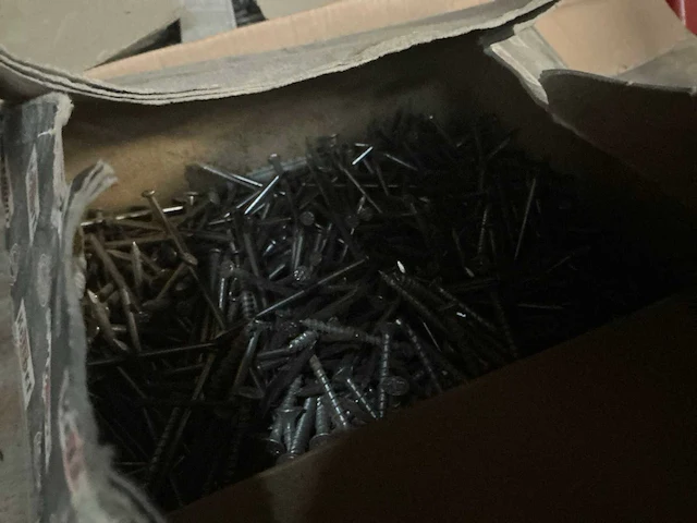 Kleine partij nagels en nietjes - afbeelding 4 van  8