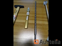 Kleine verfkneder, boor, puntige beitel, hamer - afbeelding 2 van  7