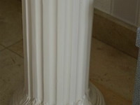 Kleine witte zuil - afbeelding 2 van  3