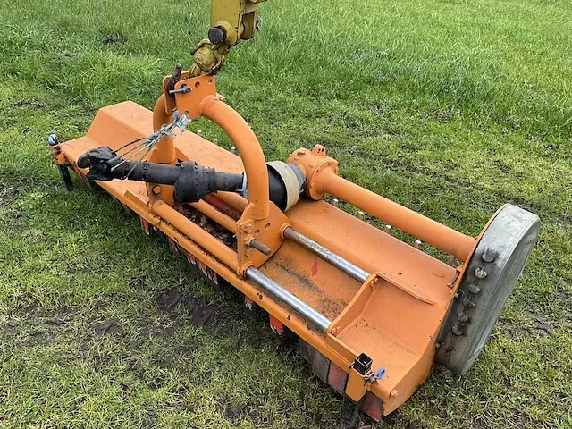 Klepelmaaier - afbeelding 9 van  10