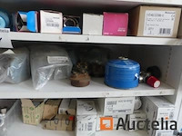 Kleppen en fittingen, accessoires voor olietanks, bevestigingsmiddelen, enz. - afbeelding 4 van  19