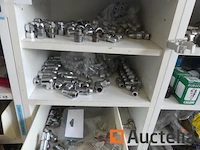 Kleppen en fittingen, accessoires voor olietanks, bevestigingsmiddelen, enz. - afbeelding 8 van  19