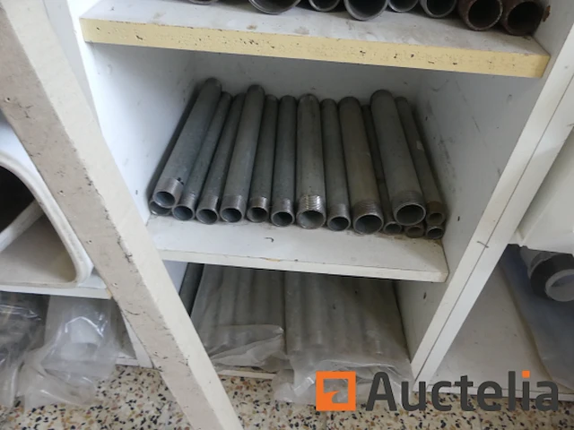 Kleppen en fittingen, accessoires voor olietanks, bevestigingsmiddelen, enz. - afbeelding 10 van  19