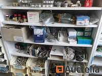 Kleppen en fittingen, accessoires voor olietanks, bevestigingsmiddelen, enz. - afbeelding 14 van  19
