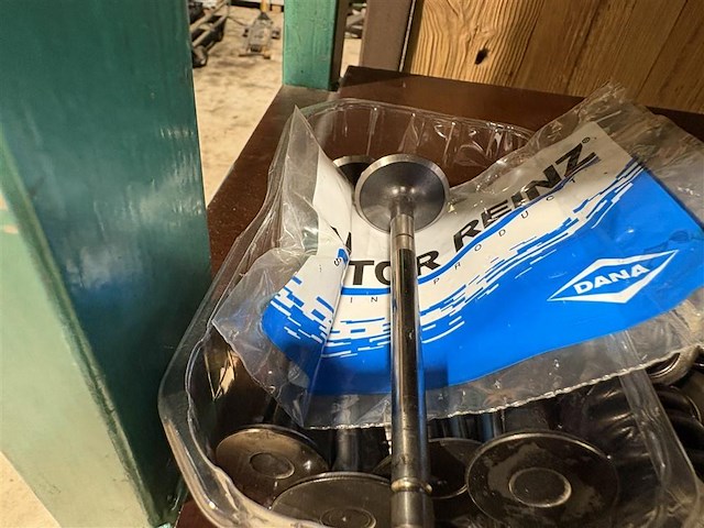 Kleppen en veren 924 - afbeelding 2 van  5