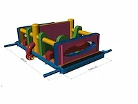 Kleurrijke en vol obstakels gevulde hindernisbaan van 9m x 5m - afbeelding 2 van  3