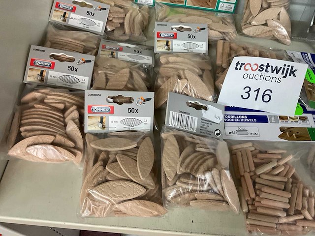 Klok boren en drevels - afbeelding 8 van  9