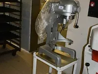 Klopper/menger sinmag op mobiel tafeltje - afbeelding 2 van  3