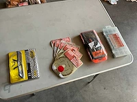 Klusmateriaal pakket: slijpschijven, brillen, bits & organizer - afbeelding 1 van  5