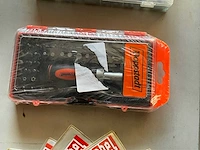Klusmateriaal pakket: slijpschijven, brillen, bits & organizer - afbeelding 4 van  5