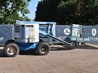 Knikarmhoogwerker genie 4wd diesel