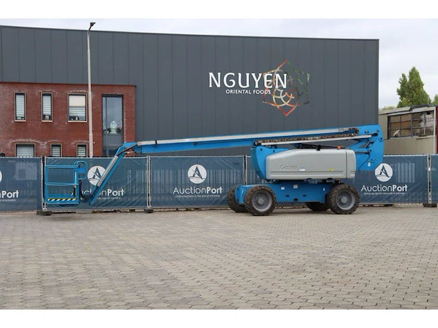 Knikarmhoogwerker genie z-80/60 diesel 25.77m 2007 - afbeelding 1 van  1