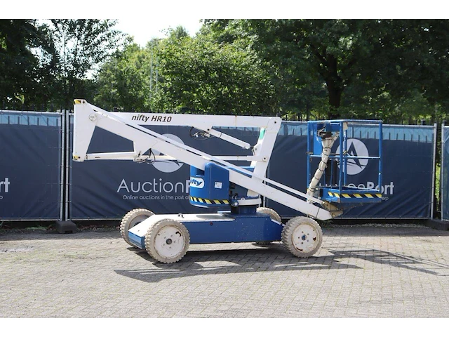 Knikarmhoogwerker nifty hr10e elektrisch 10m 2009 - afbeelding 1 van  1