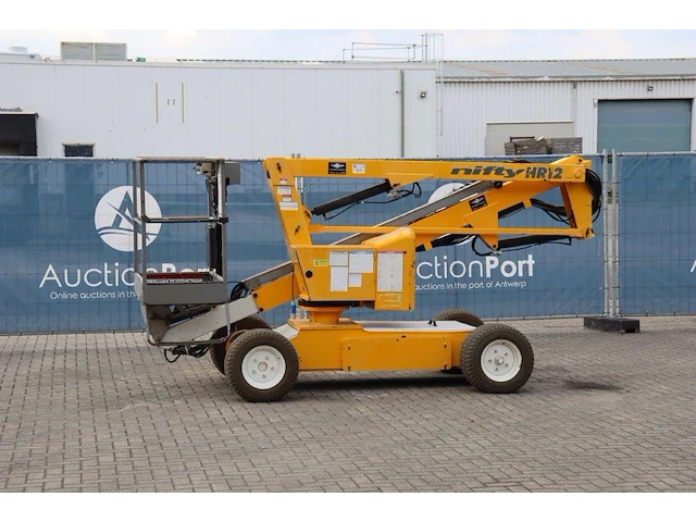 Knikarmhoogwerker nifty hr12ne elektrisch 200kg 12m 2011 - afbeelding 1 van  1