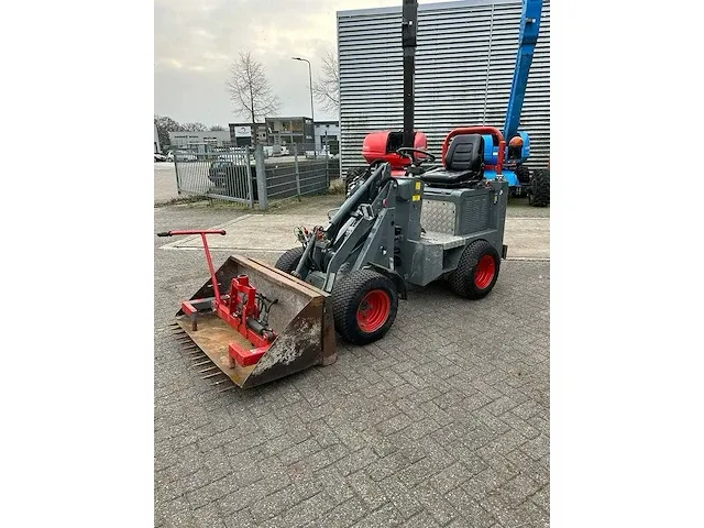 Knikmops - 100 - shovel - afbeelding 5 van  11
