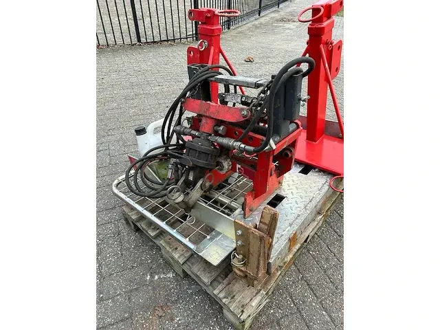 Knikmops - 100 - shovel - afbeelding 7 van  11