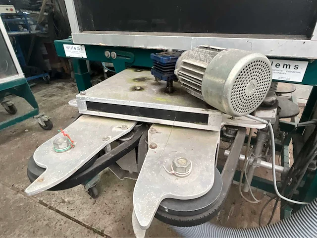 Knip en steksnijmachine geautomatiseerd willems engineering willtrim 5000 - afbeelding 21 van  29