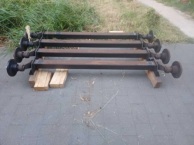 Knott as (4x) (4x) - afbeelding 1 van  6