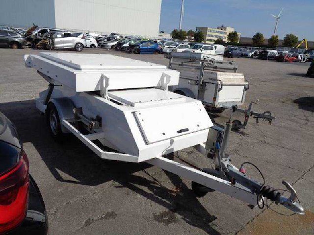 Knott gmbh kf20z / kf13 mobiele instructie radar trailer signalering - afbeelding 6 van  8