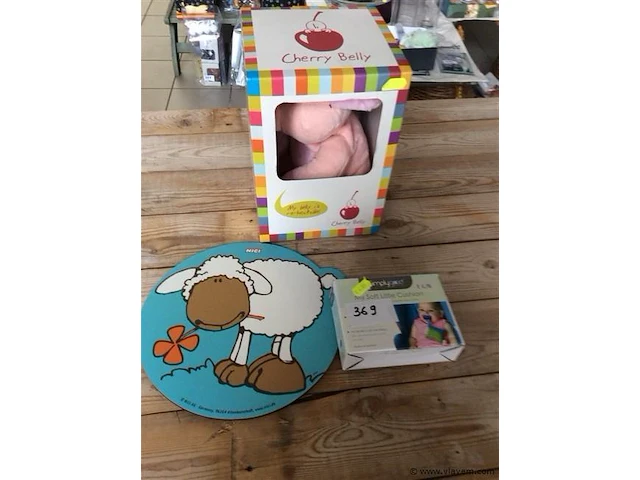 Knuffel - afbeelding 1 van  3