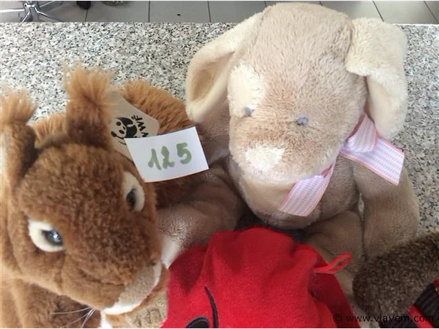 Knuffels - afbeelding 2 van  3