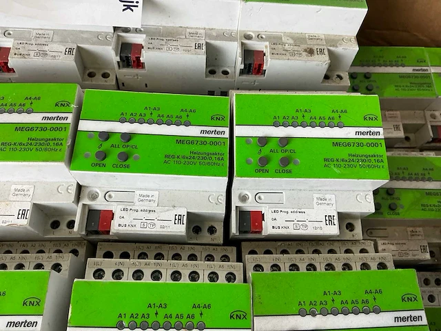 Knx meg6730-0001 verwarmingsactor (24x) - afbeelding 2 van  3
