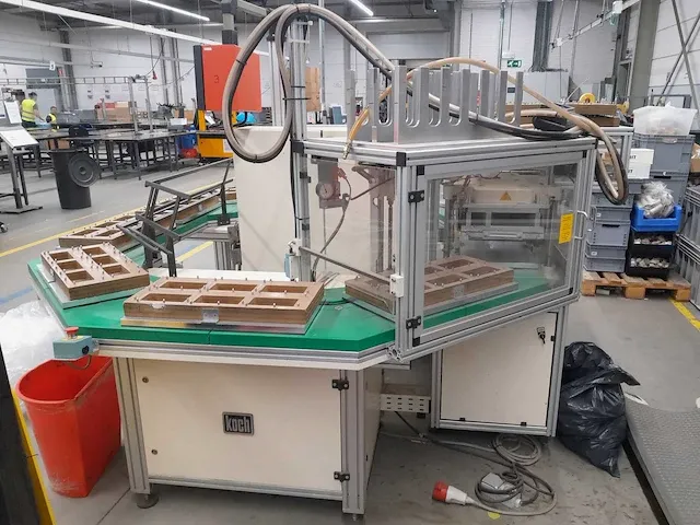 Koch blister caroucel - afbeelding 6 van  9